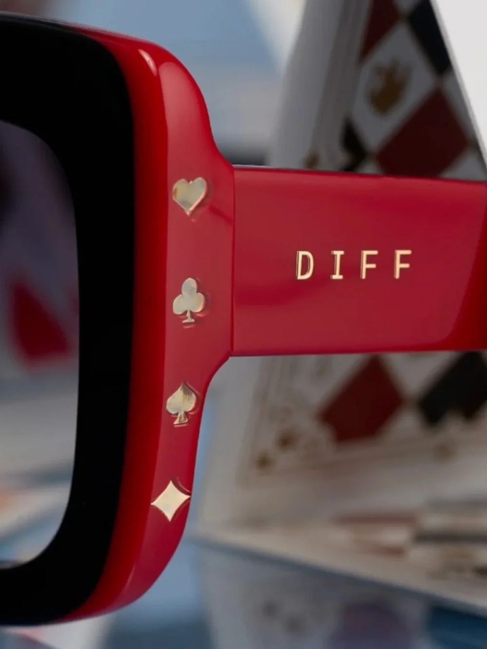 Diff BNIB Disney The Queen of Hearts frame Alice in Wonderland Sunglasses.